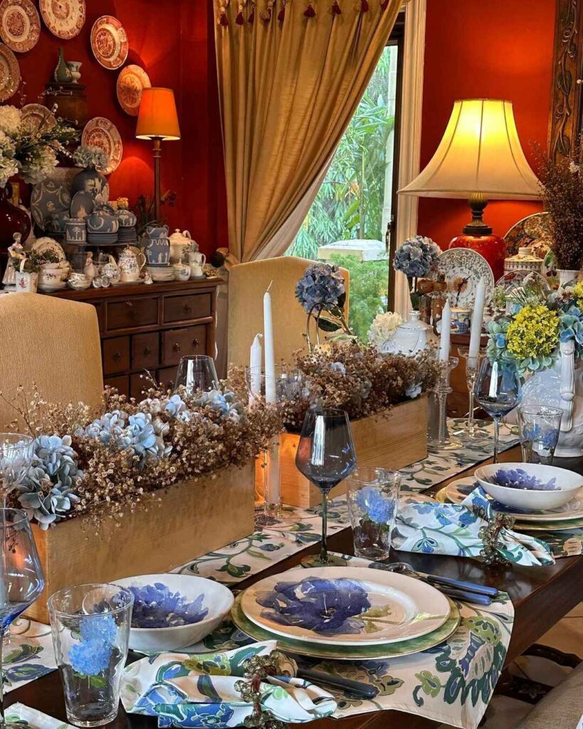 Elegant Thanksgiving table in red dining room