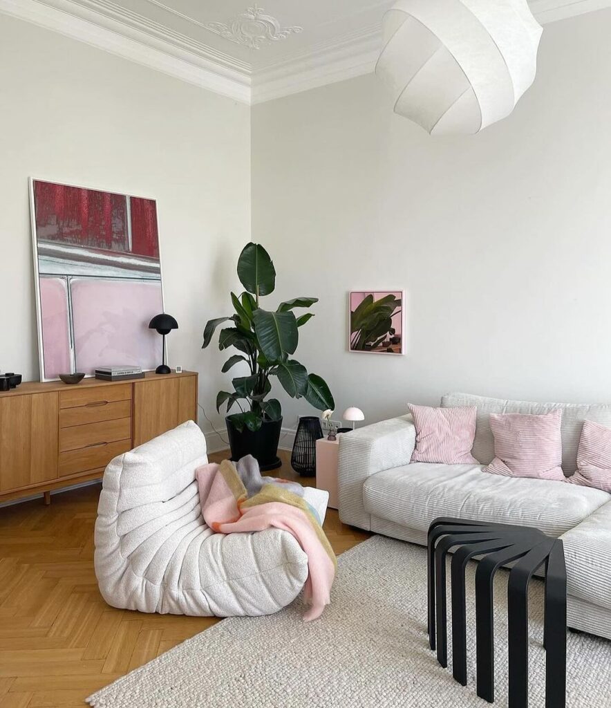 Minimalist living room with natural elements 